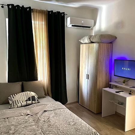 Center Studio Apartment Podgorica Buitenkant foto
